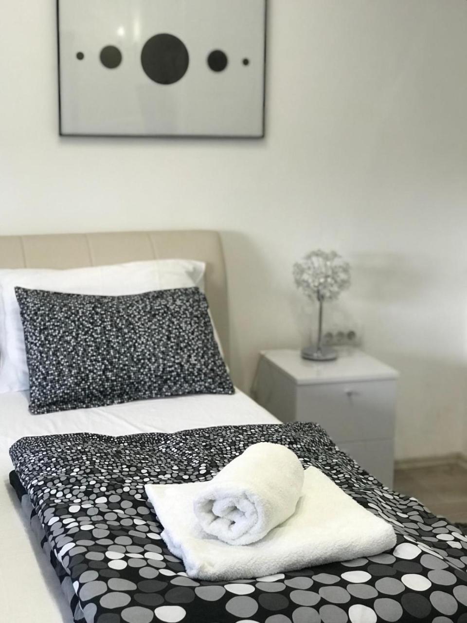 Stan Na Dan Angel Apartamento Novi Sad Exterior foto