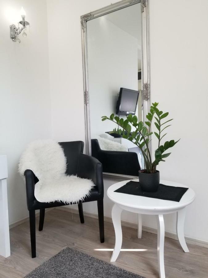Stan Na Dan Angel Apartamento Novi Sad Exterior foto